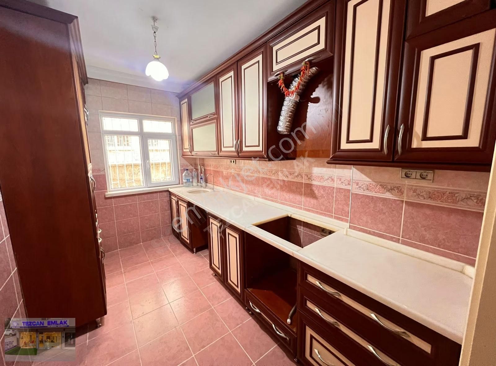 Bagımsız Düz Giriş 3+1 Yapılı Masrafsız Caddeye 3 Bina Mesafede - Görsel 3