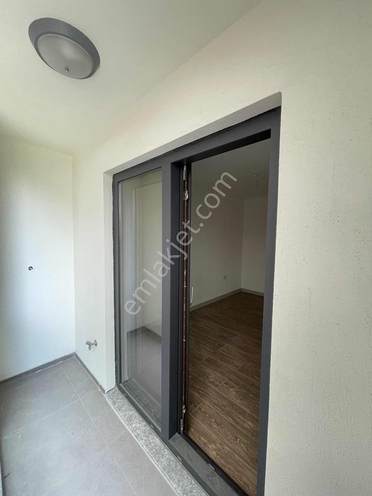 Eşyasız-temiz Su Arıtma -yerden Isıtma-3+1-otoparklı-havuzlu- - Görsel 11