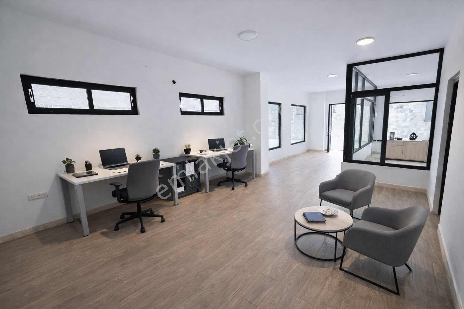 Kuşadası Merkezde Ofis & Büro Uygun Kiralık Boş Dükkan - Görsel 13