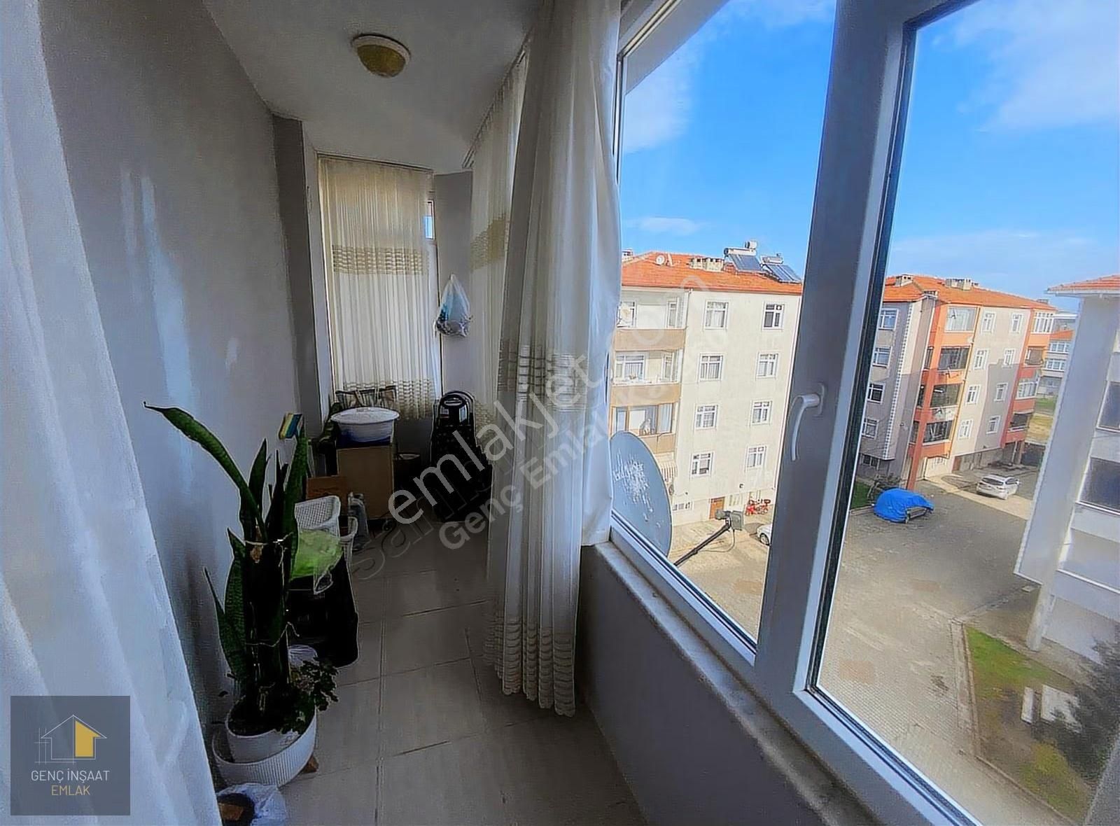 Karasu'da Merkezi Konumda Site İçerisinde 3+1 Daire (geniş M²) - Görsel 24