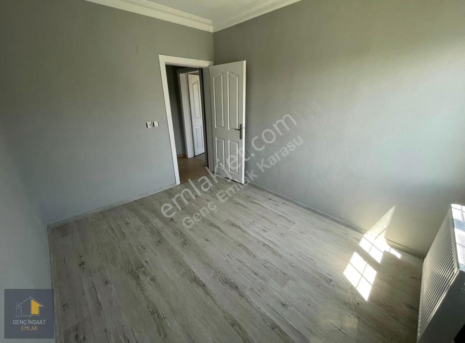 Karasu 32 Evler Mevkii - Ara Kat - Güney Cephe 3+1 Eşyasız Daire - Görsel 2