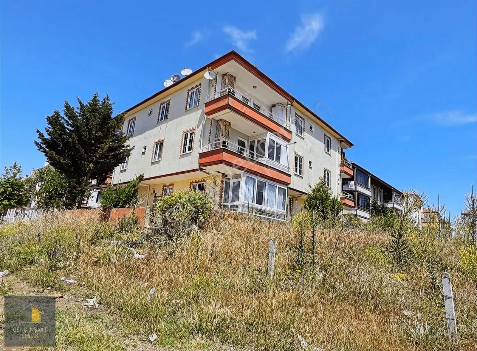 Karasu 32 Evler Mevkii - Ara Kat - Güney Cephe 3+1 Eşyasız Daire - Görsel 3