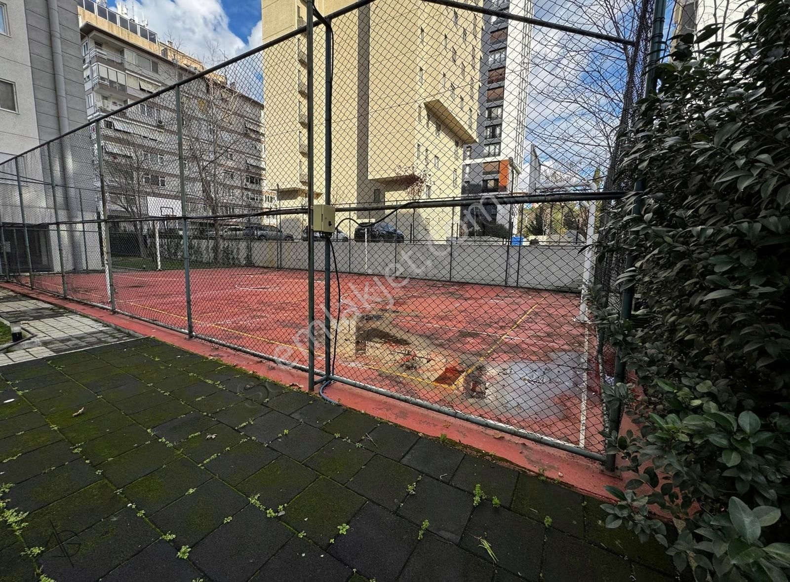 Atölyeden Ömerpaşada 10 Yıllık Havuzlu 80m2net Balkonlu 2+1 Boş - Görsel 7