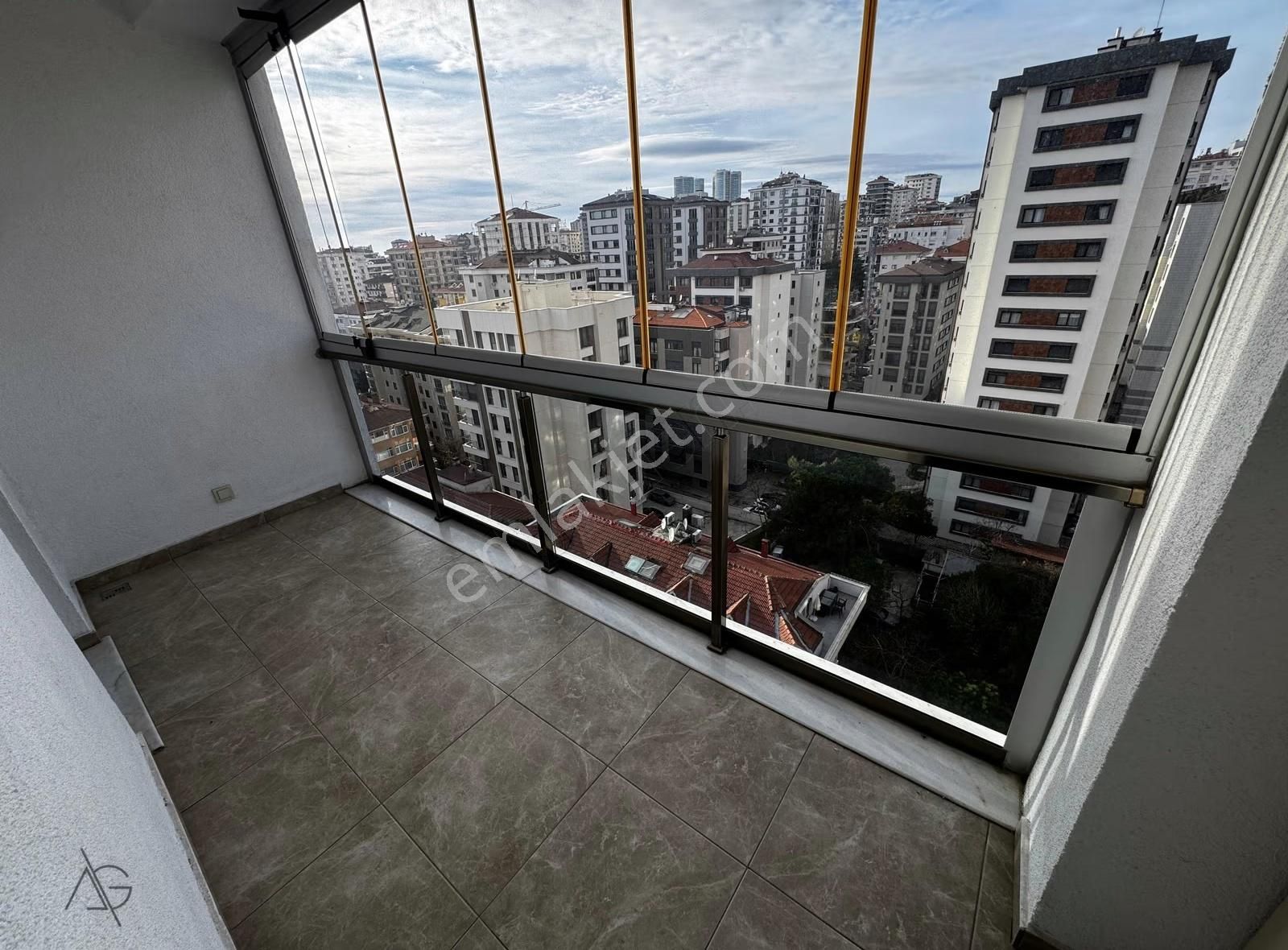 Atölyeden Ömerpaşada 10 Yıllık Havuzlu 80m2net Balkonlu 2+1 Boş - Görsel 3