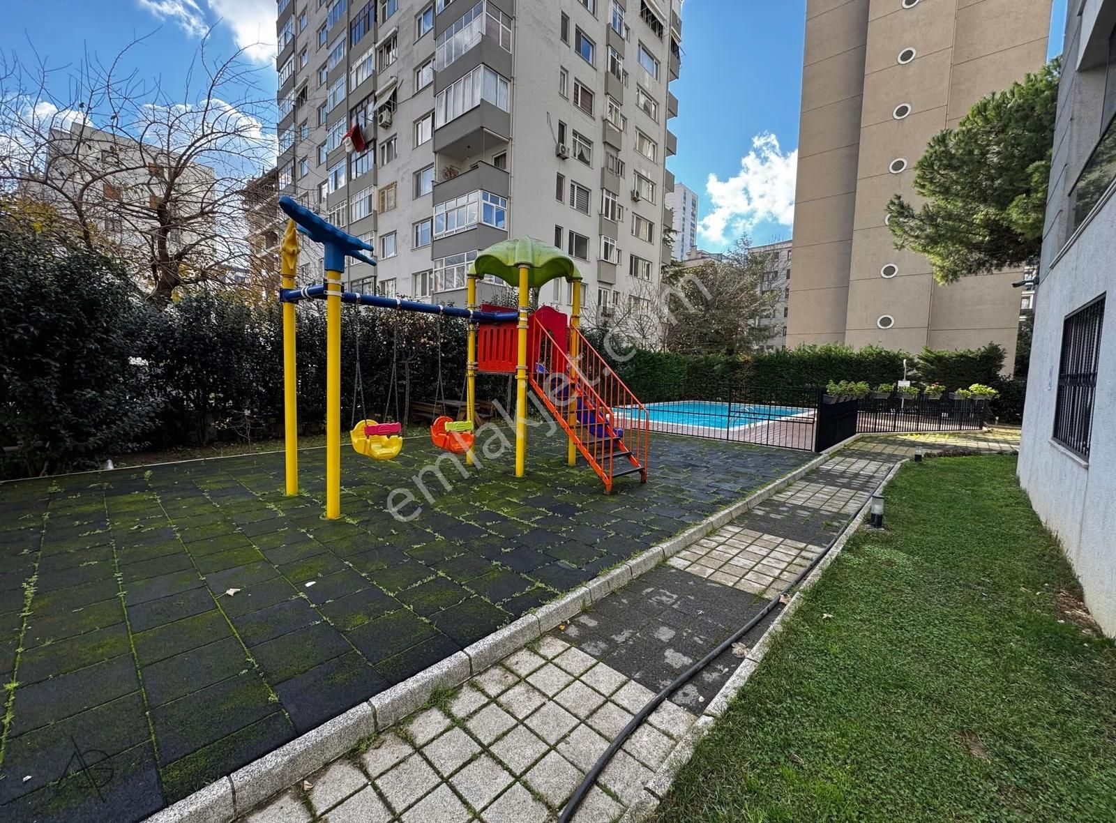 Atölyeden Ömerpaşada 10 Yıllık Havuzlu 80m2net Balkonlu 2+1 Boş - Görsel 6