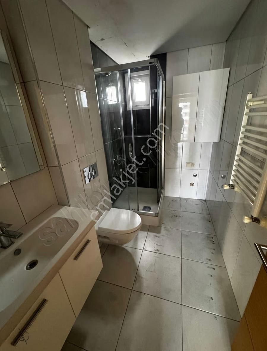 Atölyeden Ömerpaşada 10 Yıllık Havuzlu 80m2net Balkonlu 2+1 Boş - Görsel 14