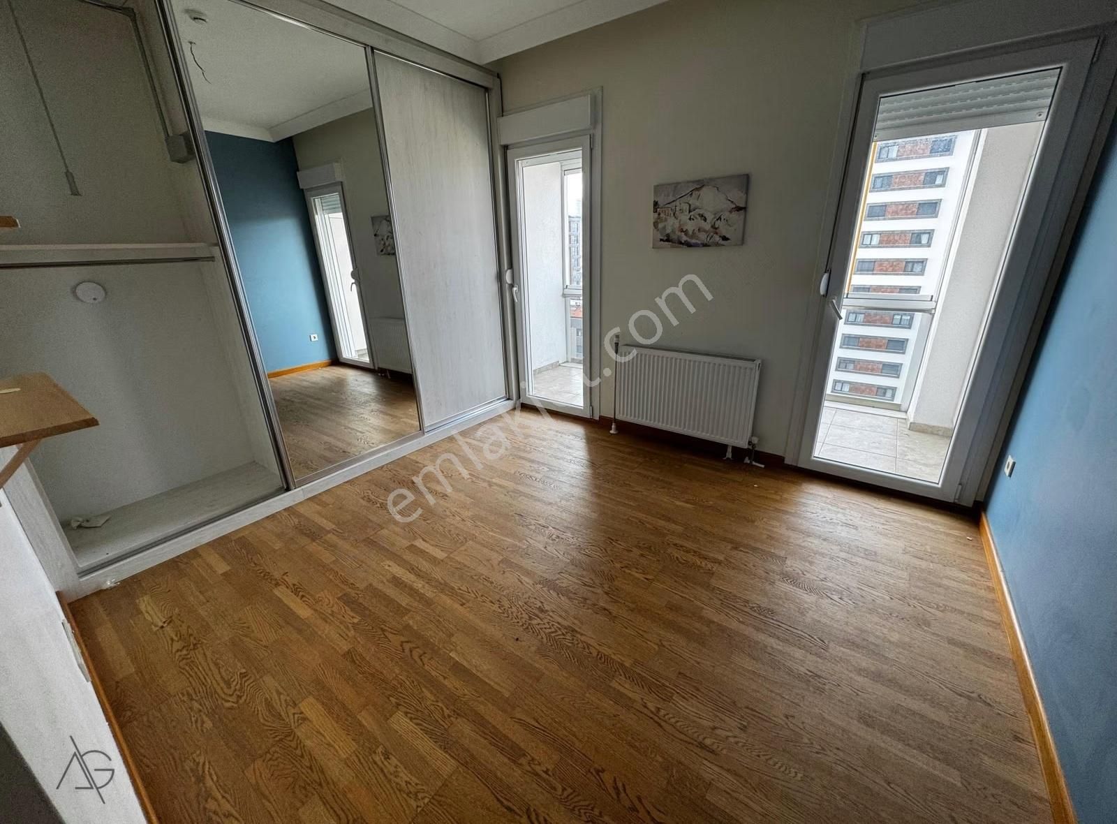 Atölyeden Ömerpaşada 10 Yıllık Havuzlu 80m2net Balkonlu 2+1 Boş - Görsel 9