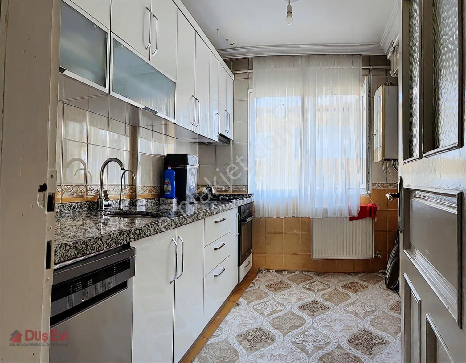 Bağcılar Yıldıztepe Mah. 4+2 Kredili Ferah Büyük Daire - Görsel 4