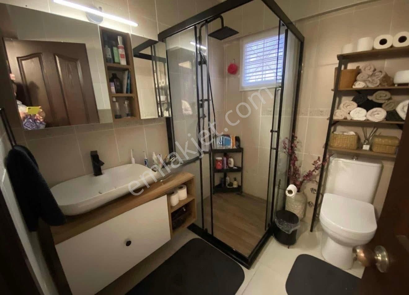 Kuşadası Merkez – Marina Mevkiinde Full Deniz Manzaralı Tripleks 4+1 Villa - Görsel 12