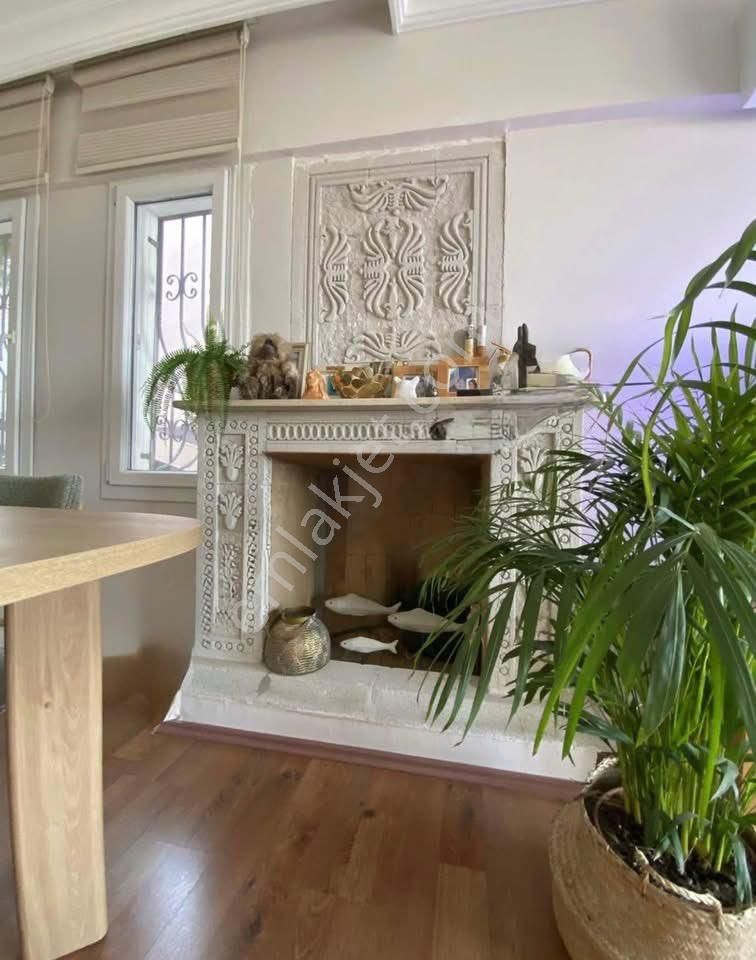 Kuşadası Merkez – Marina Mevkiinde Full Deniz Manzaralı Tripleks 4+1 Villa - Görsel 5