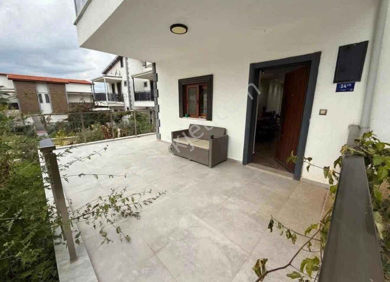 Davutlar’da Deniz Manzaralı Lüks Tripleks Villa | 5+1 - Görsel 9