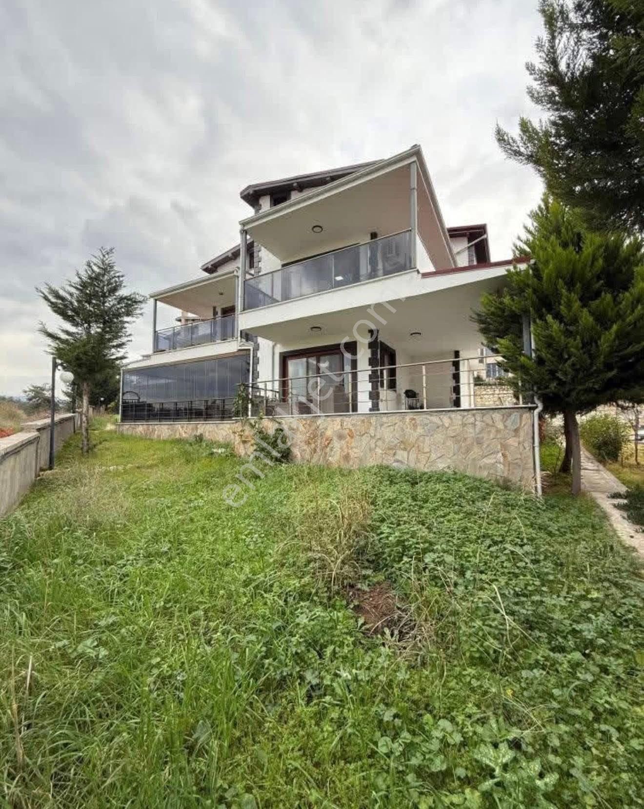 Davutlar’da Deniz Manzaralı Lüks Tripleks Villa | 5+1 - Görsel 11