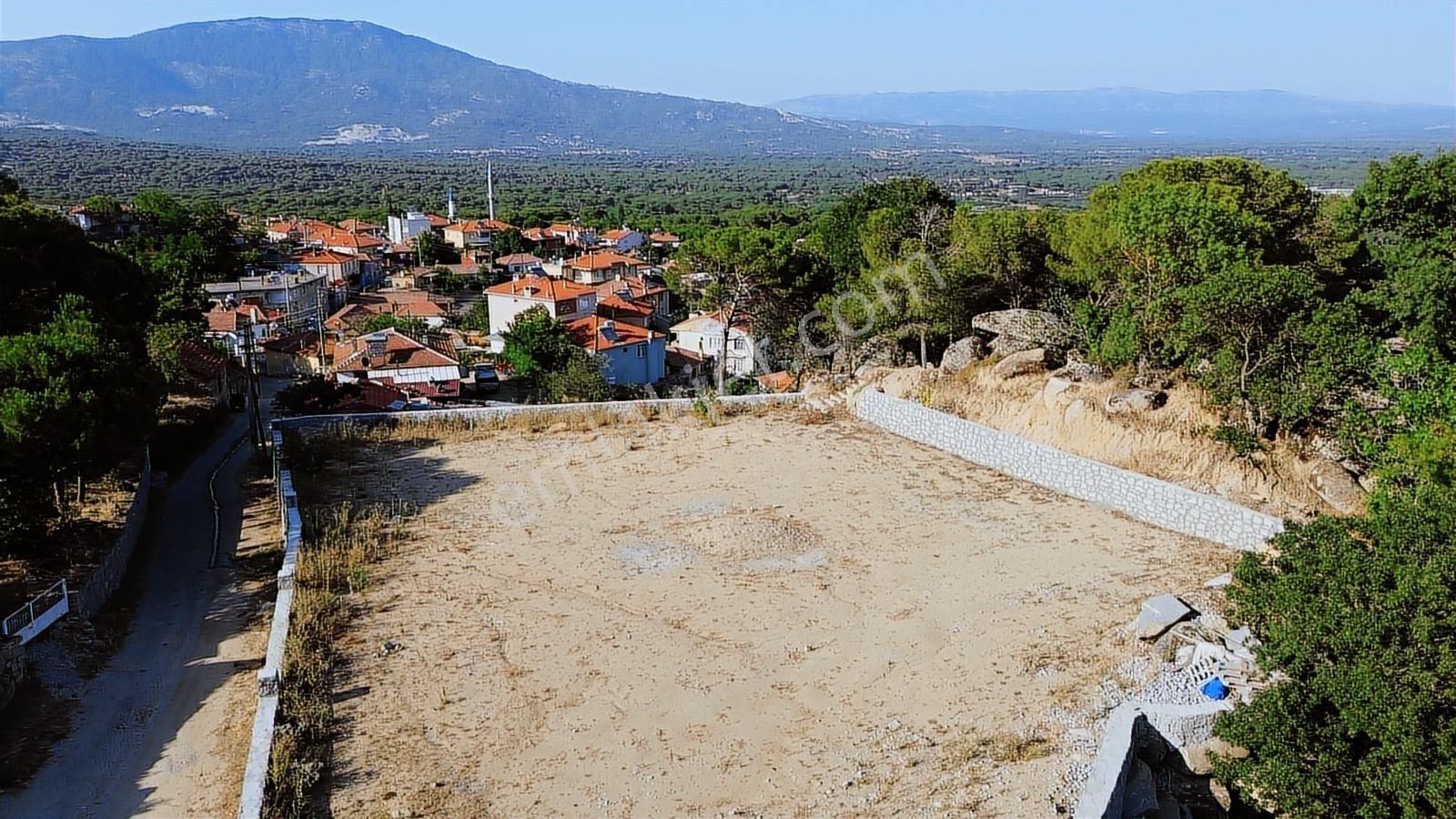 Bergama Kozak Yaylasında Satılık 1.583m2 Konut Arsası