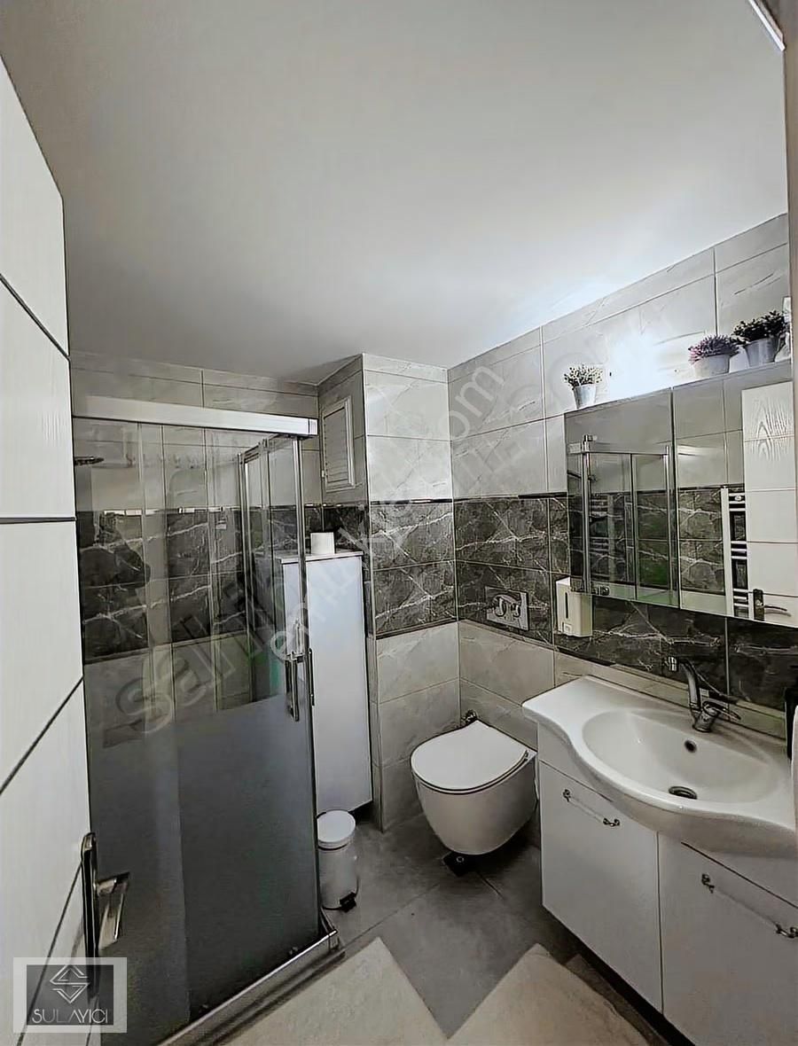 Akkonak Mahallesinde İçi Yenilenmiş Geniş Satılık Daire - Görsel 2