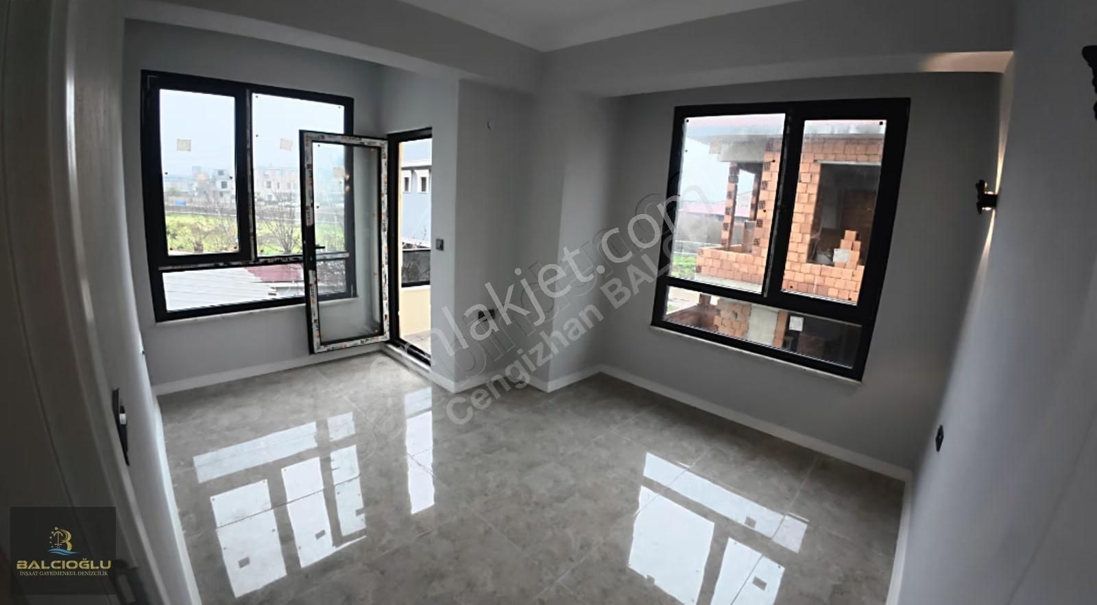 Balcıoğlundan Satılık Denize Yakın Bahçeli Lüx Triblex Villa - Görsel 7