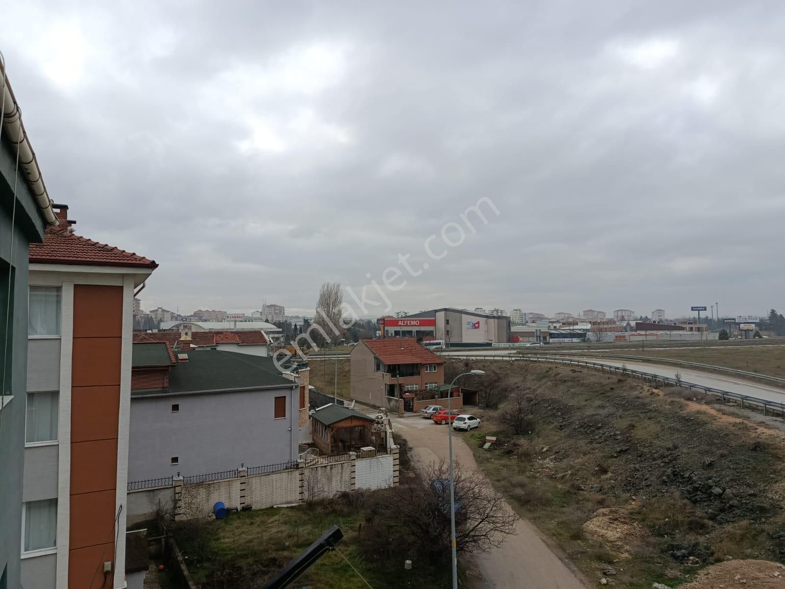 Century 21 Vizyon'dan Batıkent'te Manzaralı Geniş 2+0 Kiralık Daire - Görsel 20