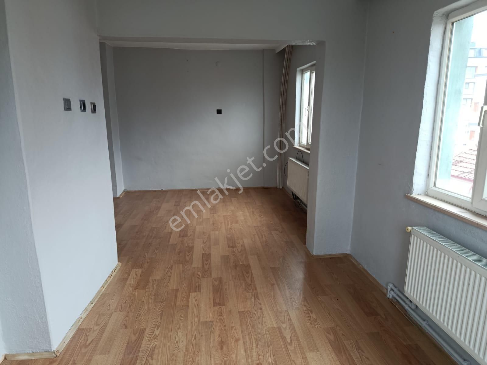 Century 21 Vizyon'dan Batıkent'te Manzaralı Geniş 2+0 Kiralık Daire - Görsel 5