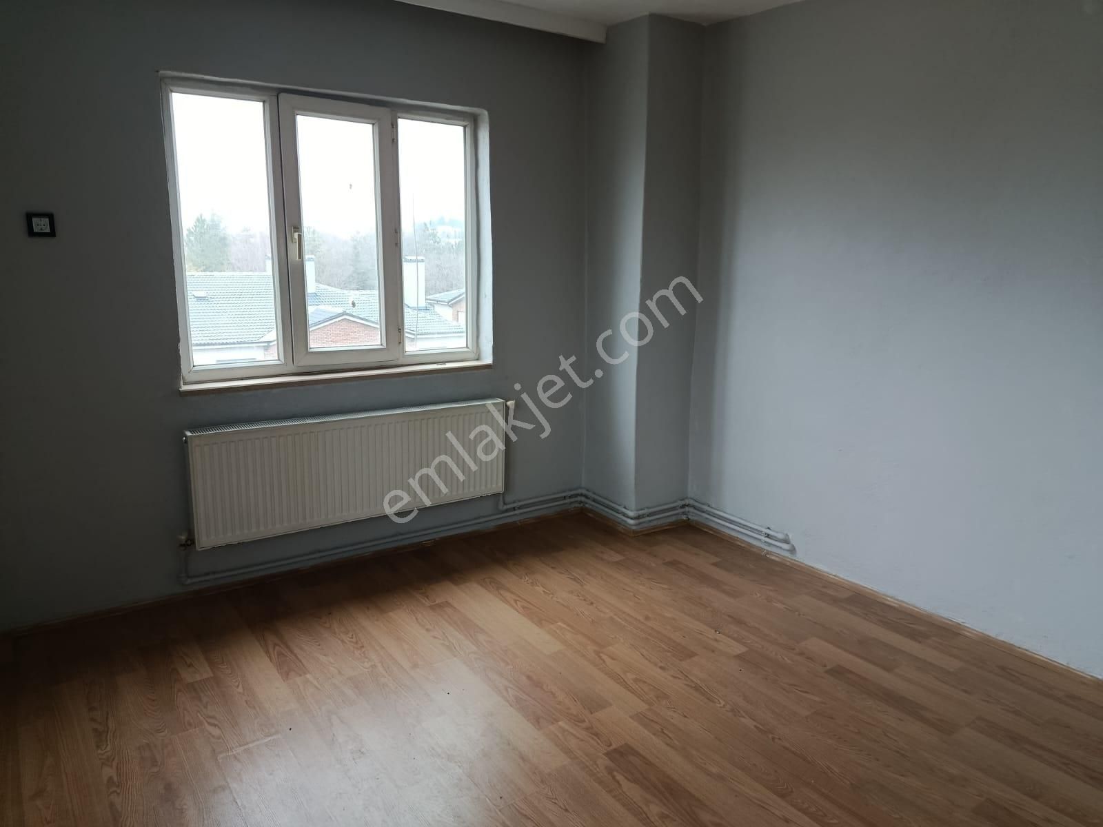 Century 21 Vizyon'dan Batıkent'te Manzaralı Geniş 2+0 Kiralık Daire - Görsel 2