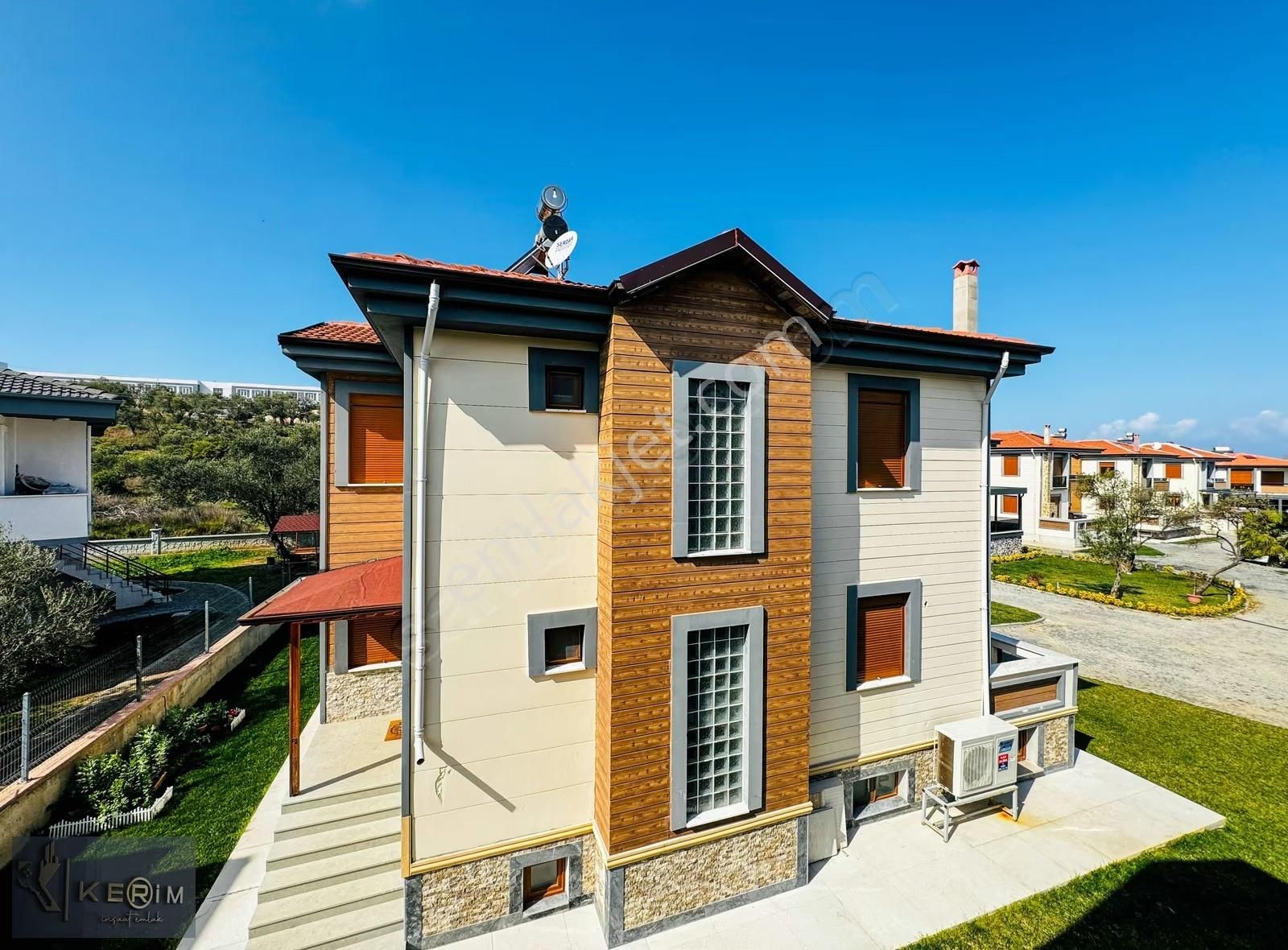 Kerim'den Ayvalık Satılık 5+2 Müstakil Havuzlu Denize 300m Villa - Görsel 5