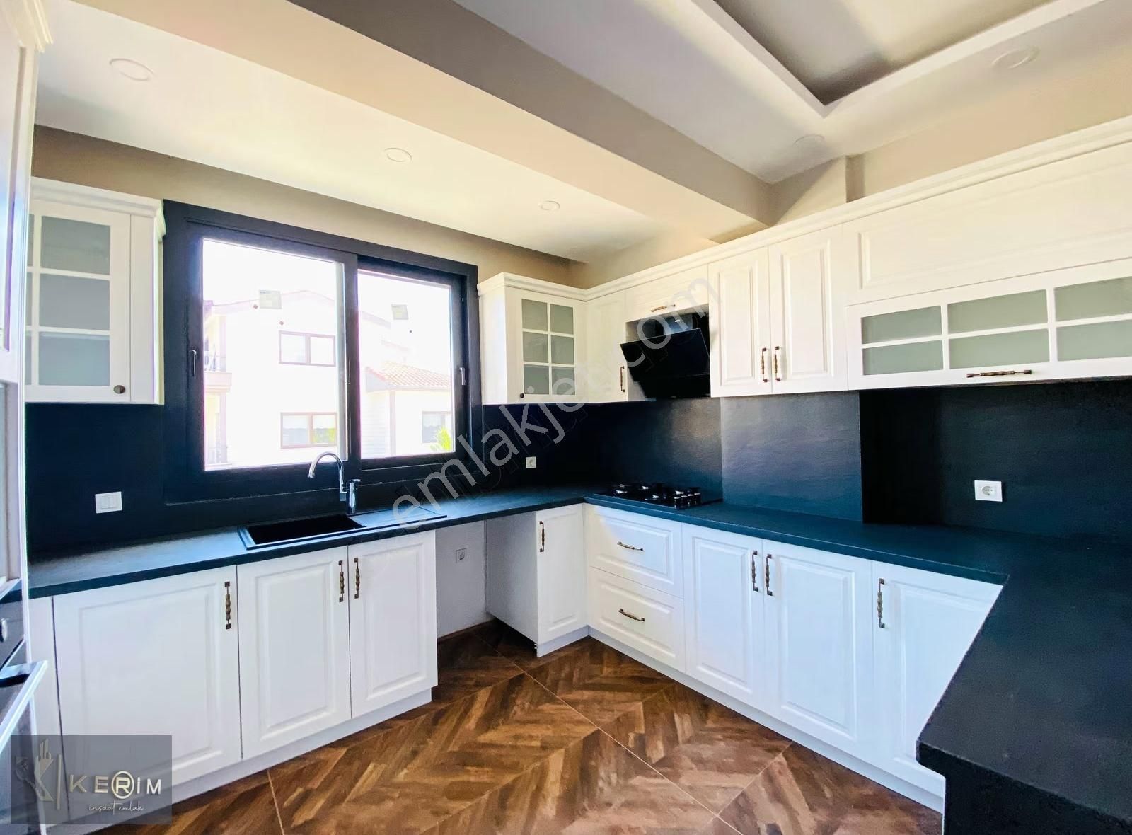 Kerim'den Küçükkuyu Satılık 160m² Denize 100m 3+1 Devasa Daire - Görsel 9