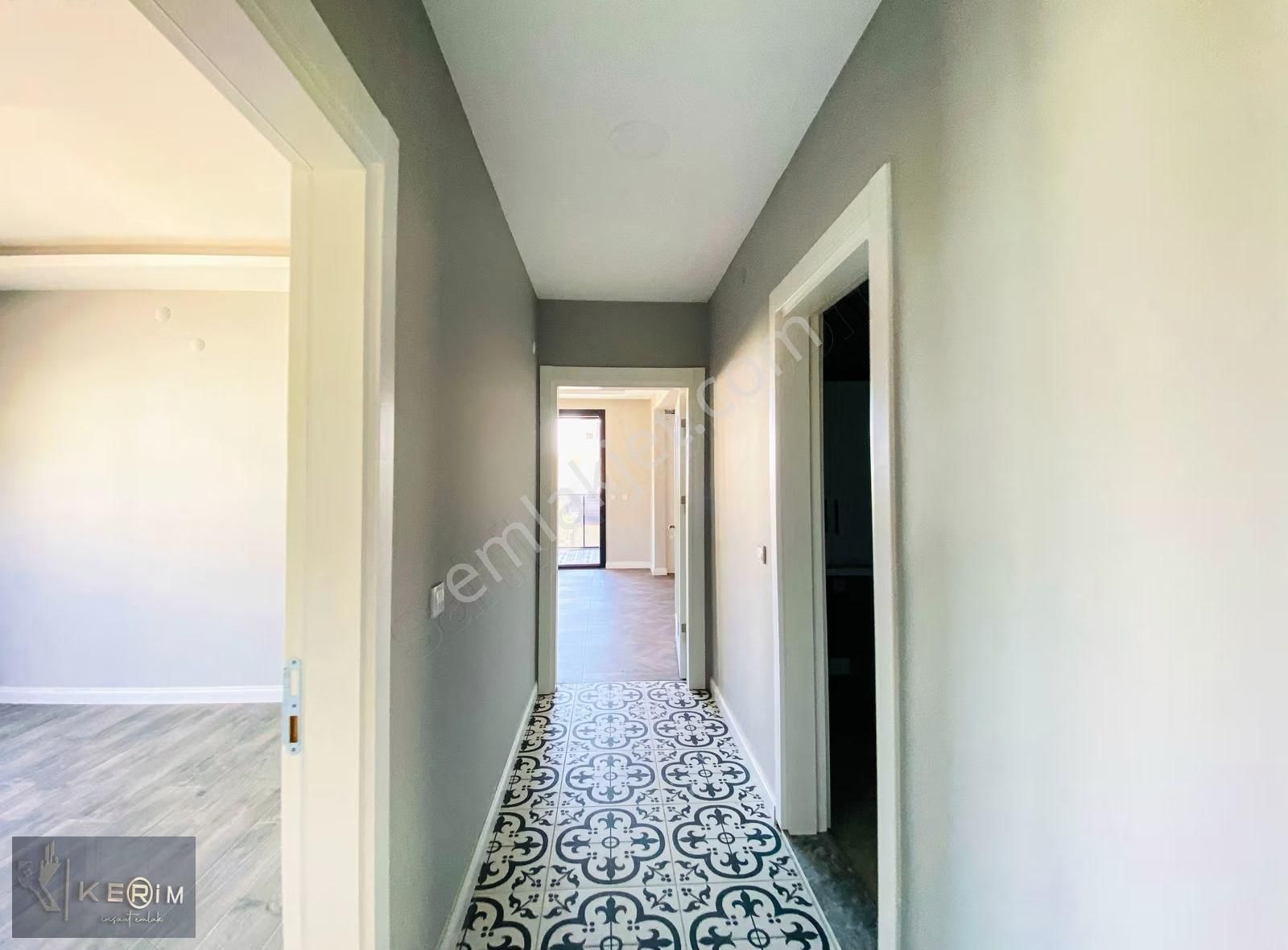 Kerim'den Küçükkuyu Satılık 160m² Denize 100m 3+1 Devasa Daire - Görsel 21