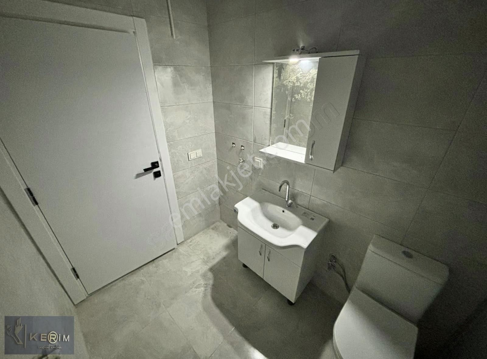 Kerim'den Küçükkuyu Merkez'de 2+1 Kiralık Daire - Görsel 13