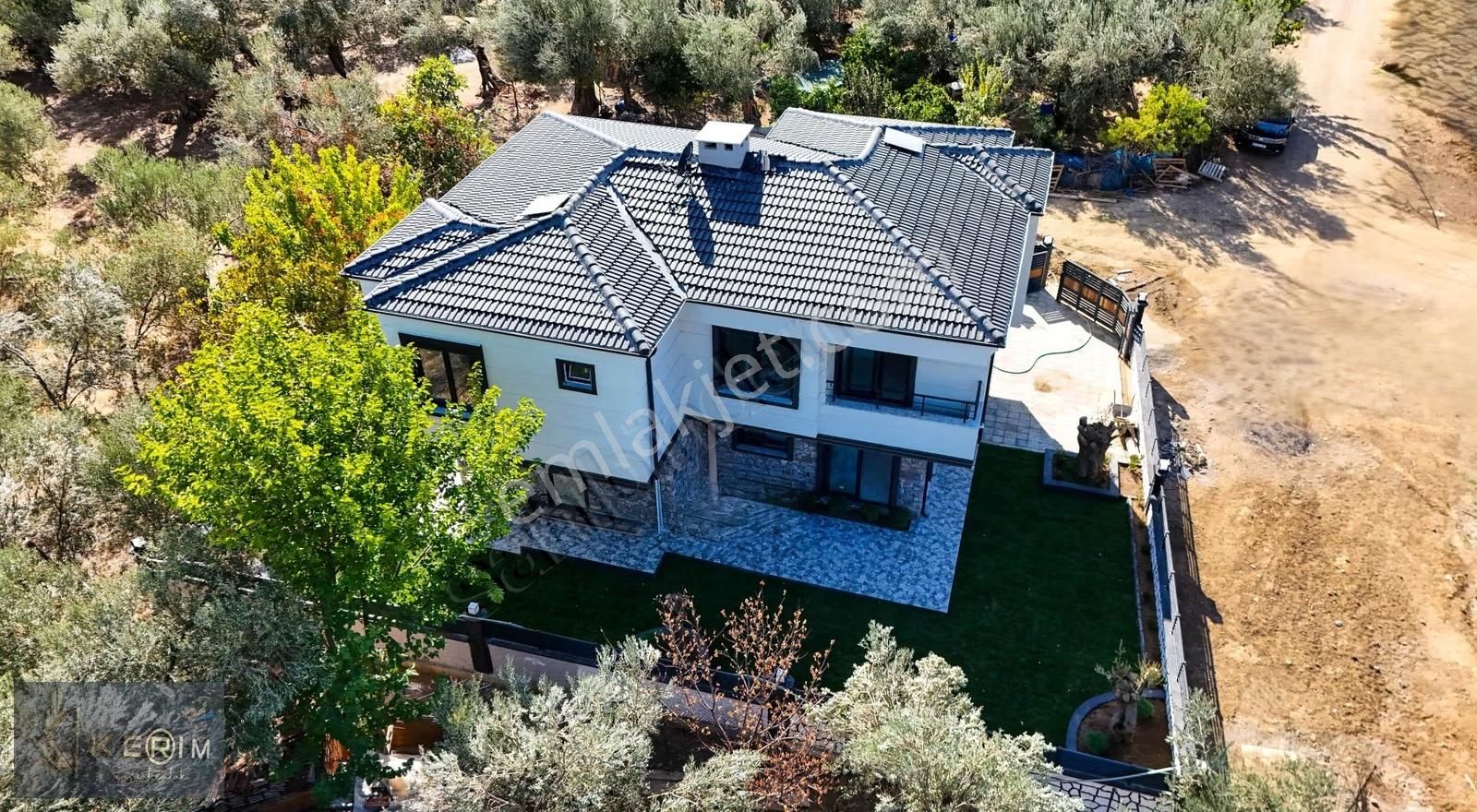 ✅ Küçükkuyu Satılık Denize Yakın 3+1 Bahçeli Sıfır Villa - Görsel 10