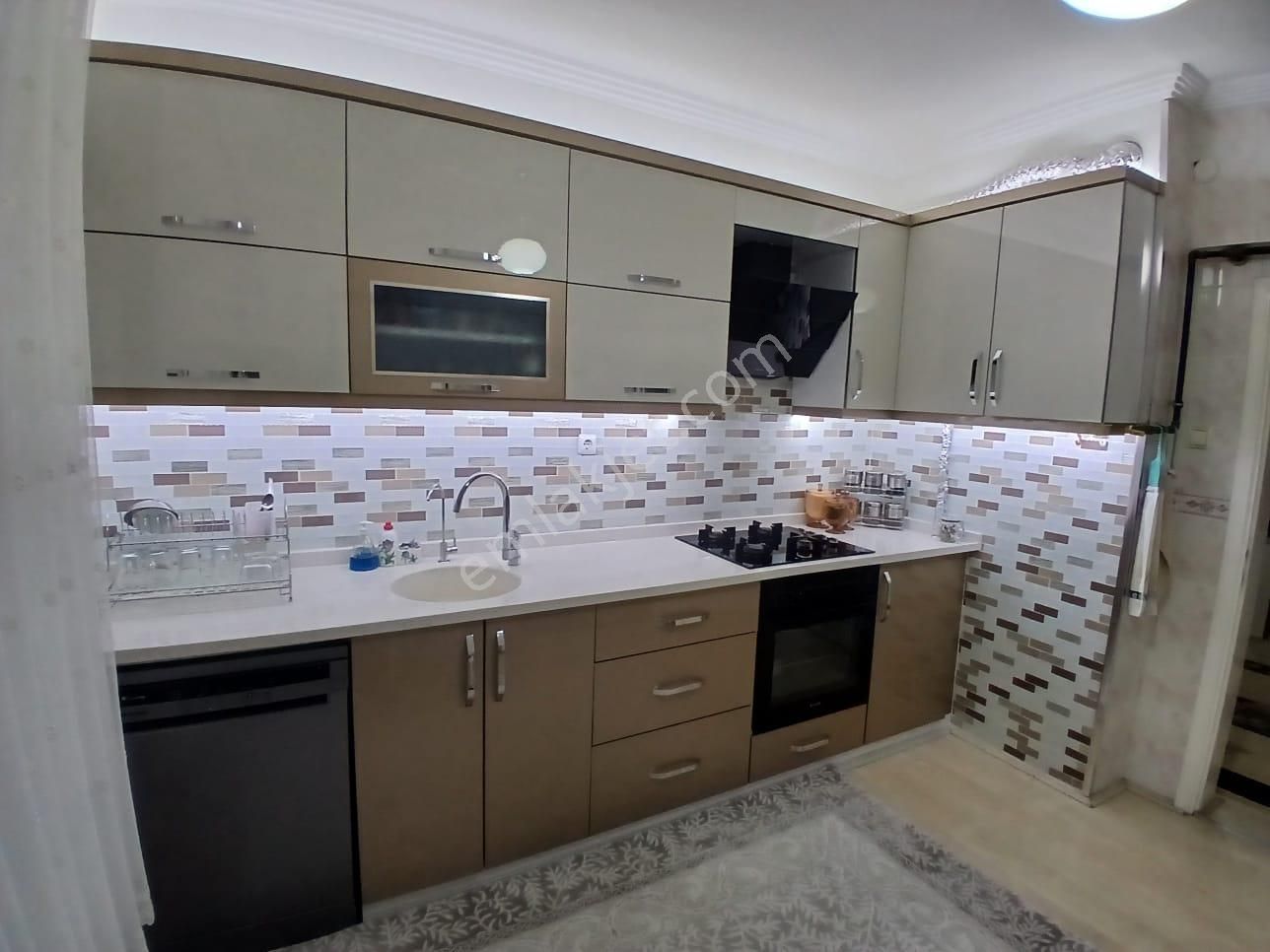 Akçay Emlak'tan Akşehir Yarenler Cumhuriyet İlkokulu Yanında Asansörlü Geniş Satılık 3+1 Daire - Görsel 4