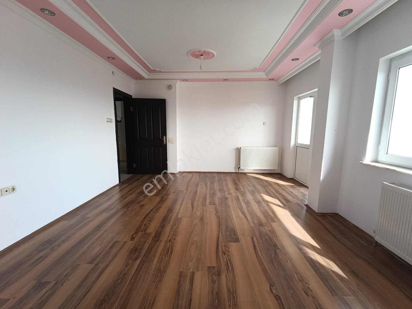 Pursaklarda 3+1 Çift Asansörlü Güney Cephe - Görsel 3