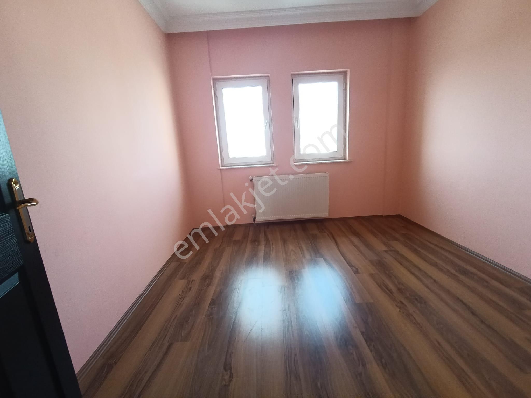 Pursaklarda 3+1 Çift Asansörlü Güney Cephe - Görsel 8