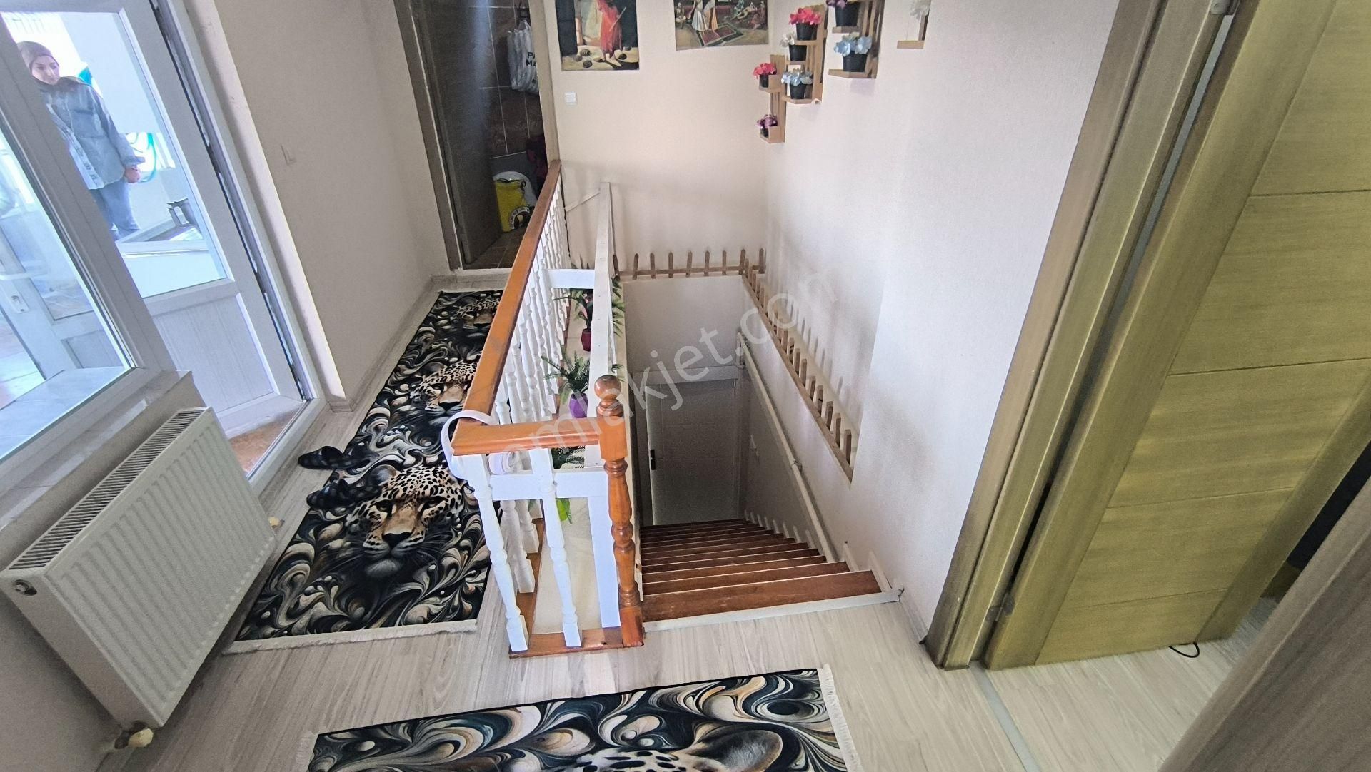 Yılmaz Gayrimenkulden Kacırılmayacak Teras Asansorlü 5+1 Fırsat Dairesi - Görsel 13