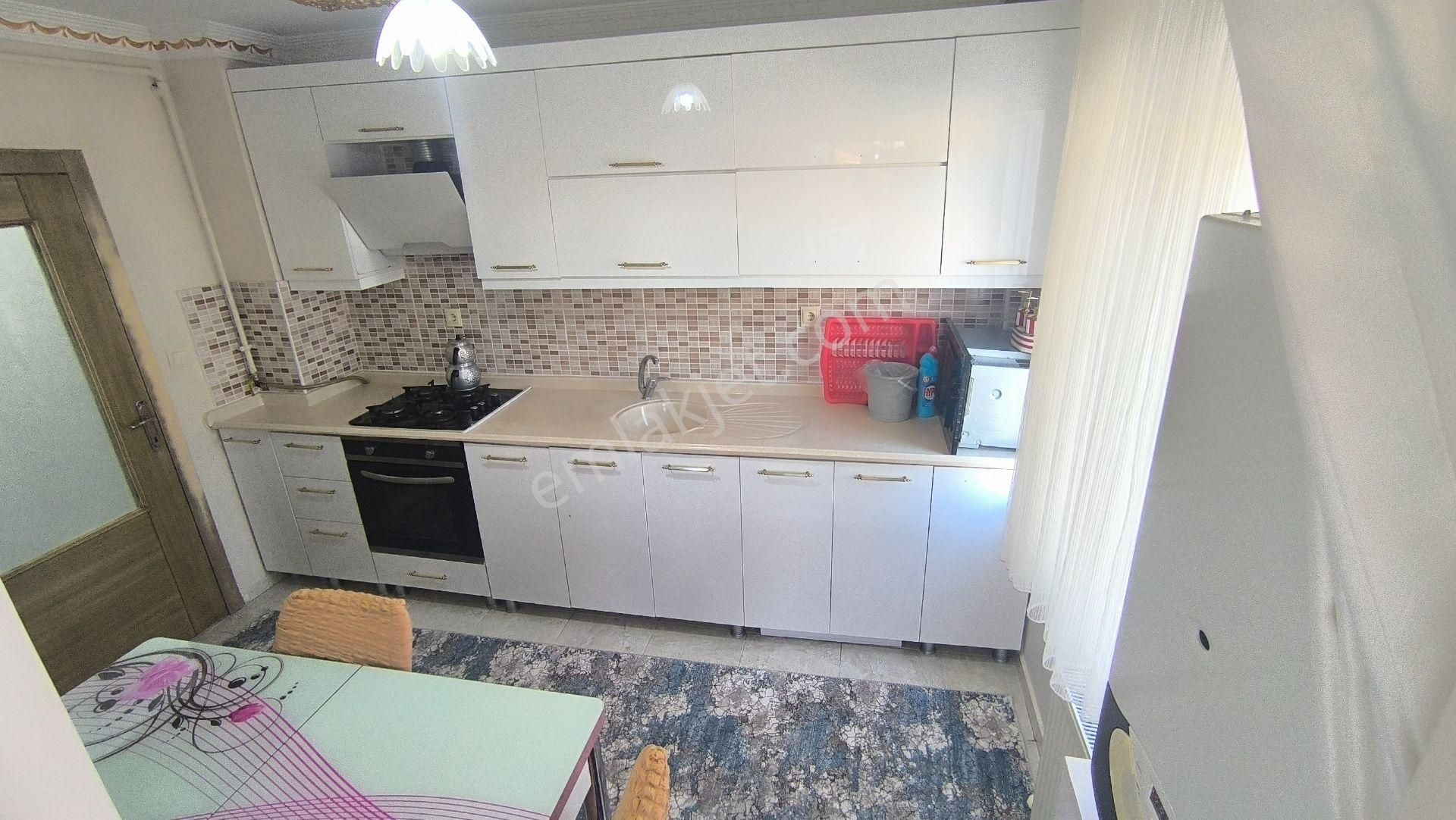 Yılmaz Gayrimenkulden Kacırılmayacak Teras Asansorlü 5+1 Fırsat Dairesi - Görsel 4