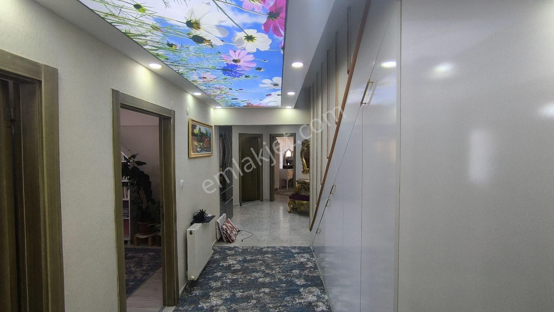 Yılmaz Gayrimenkulden Kacırılmayacak Teras Asansorlü 5+1 Fırsat Dairesi - Görsel 33