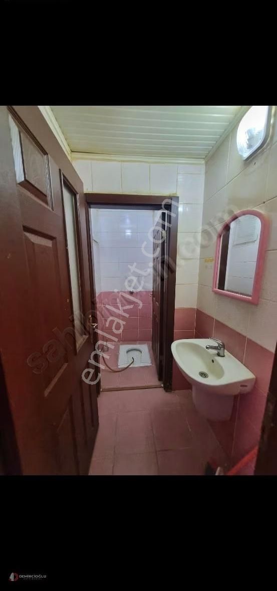Acil Satılık Germir'de Kombili Ara Kat Daire(çift Banyolu) - Görsel 12