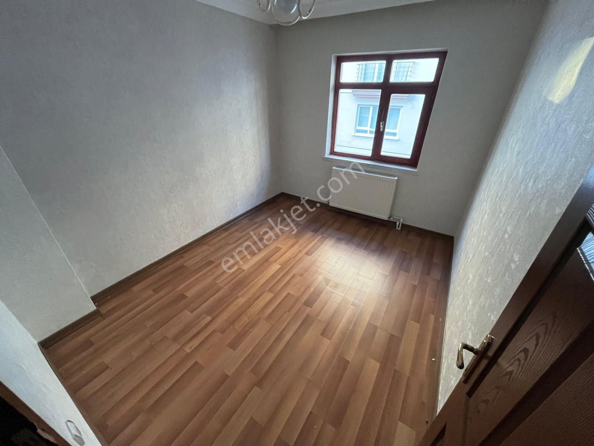 Bağlumda Asansörlü Katta 3+1 - Görsel 19