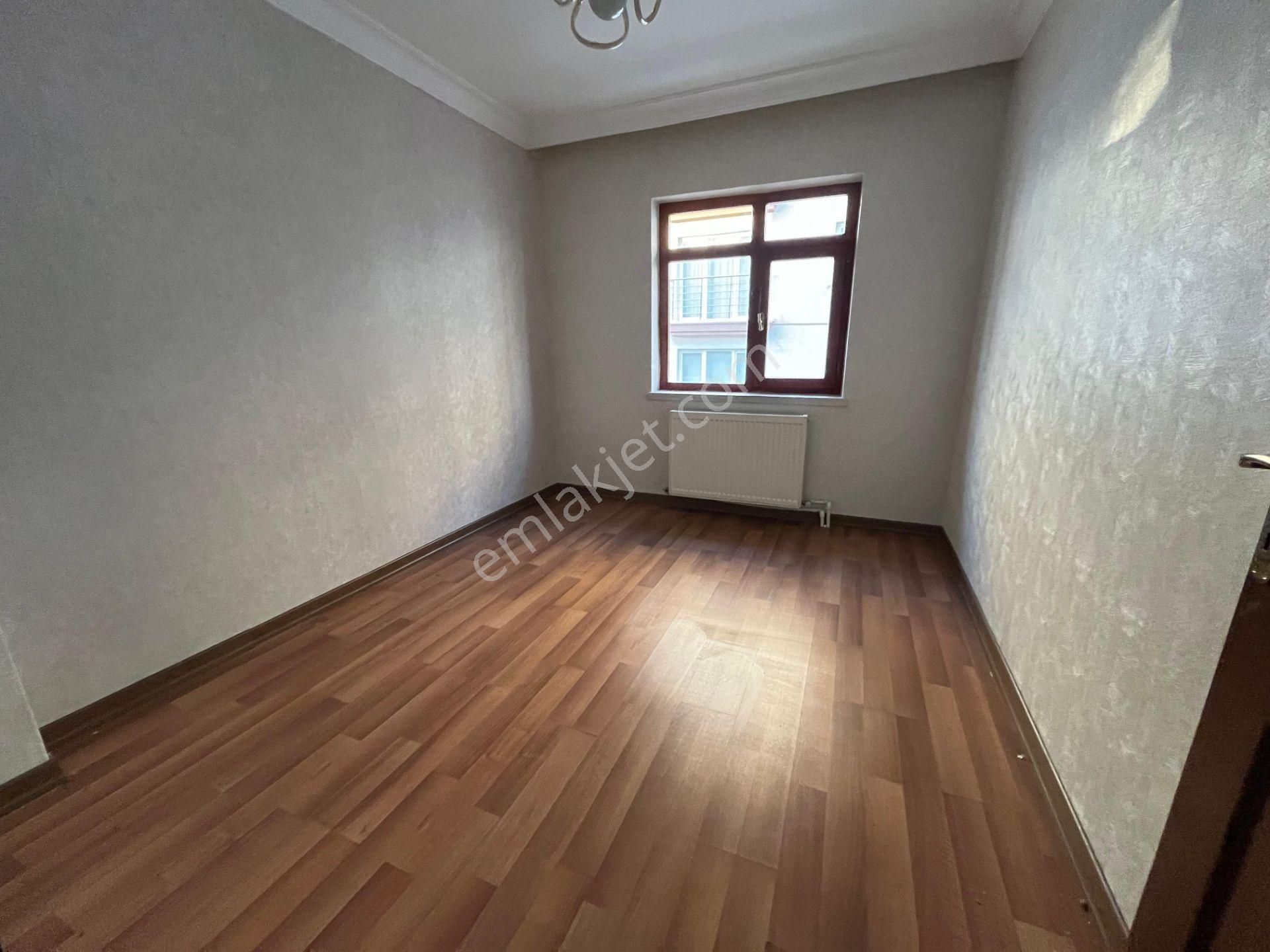 Bağlumda Asansörlü Katta 3+1 - Görsel 18