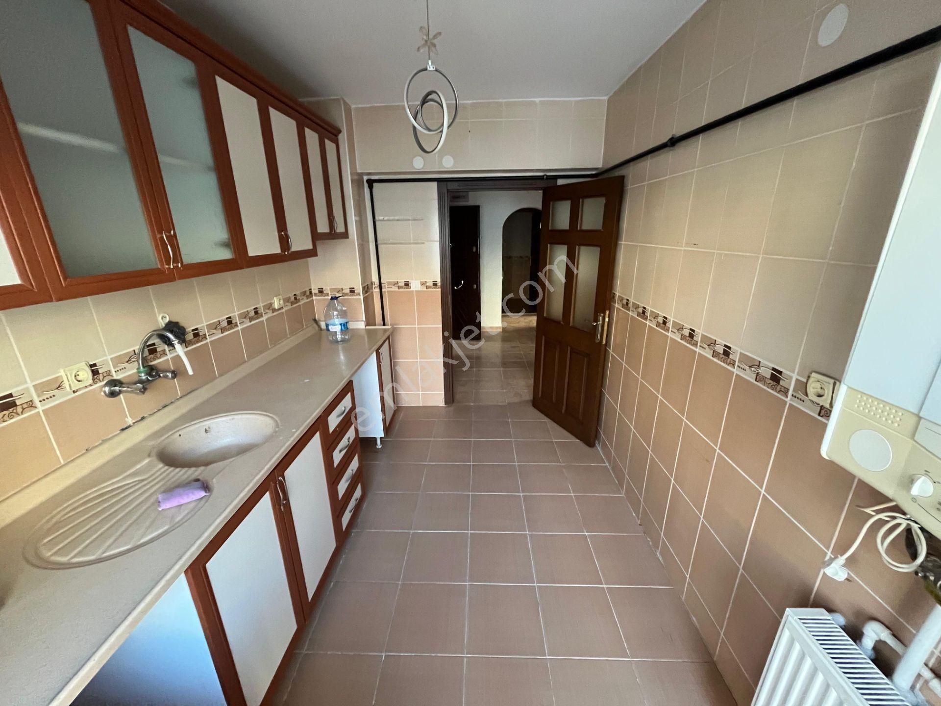 Bağlumda Asansörlü Katta 3+1 - Görsel 13