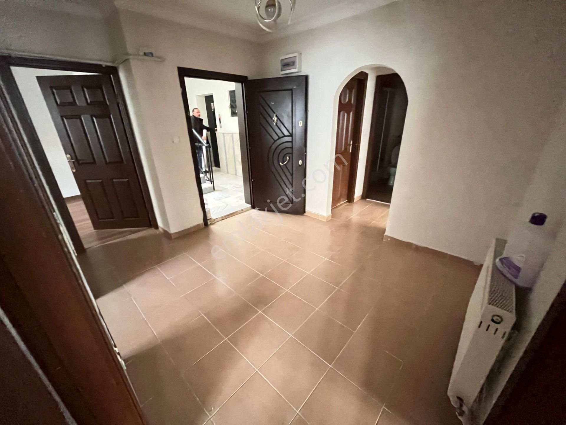 Bağlumda Asansörlü Katta 3+1 - Görsel 20