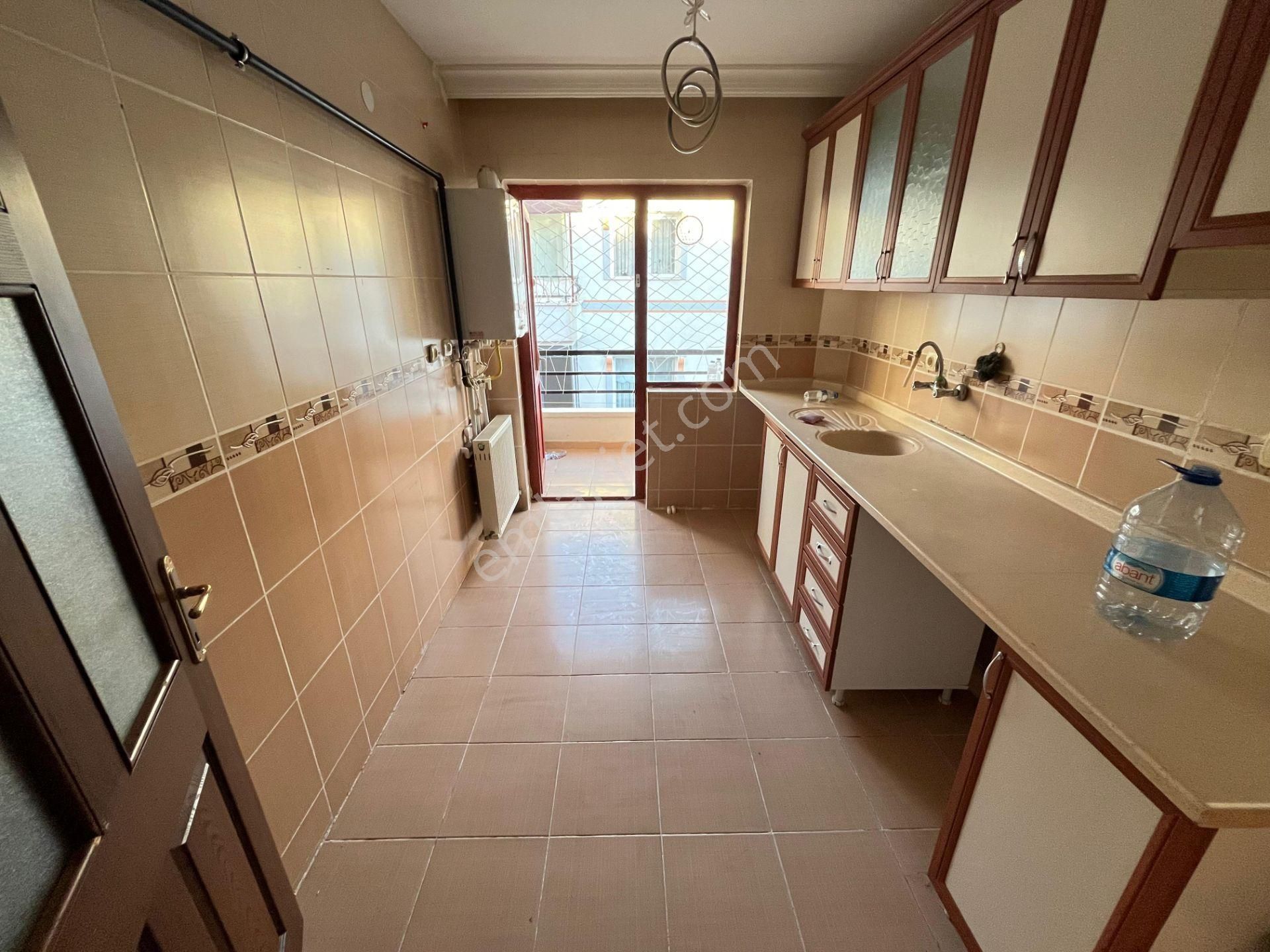 Bağlumda Asansörlü Katta 3+1 - Görsel 15