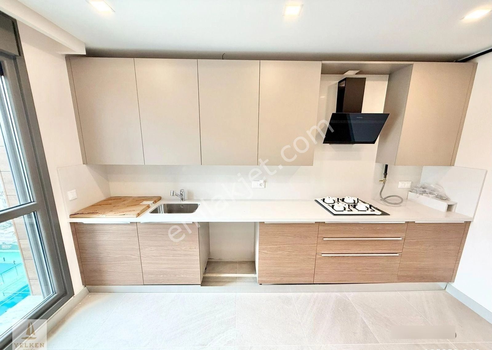 Suadiye'de Bağdat'a Çok Yakın 3+1 Ebeveynli Sıfır - Görsel 27