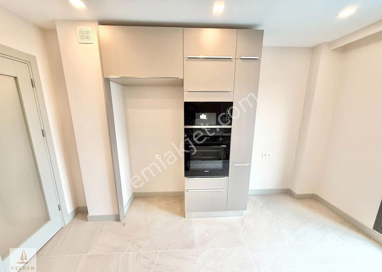 Suadiye'de Bağdat'a Çok Yakın 3+1 Ebeveynli Sıfır - Görsel 14