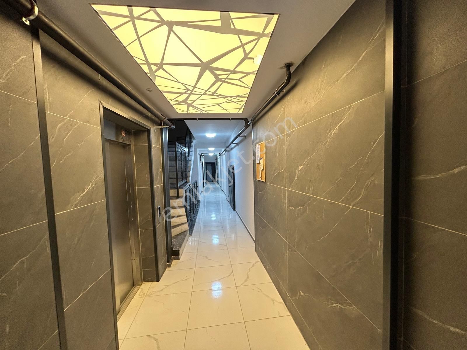 Kuşadası Merkezde Sıfır, Yerden Isıtmalı 2+1 Daire - Görsel 3