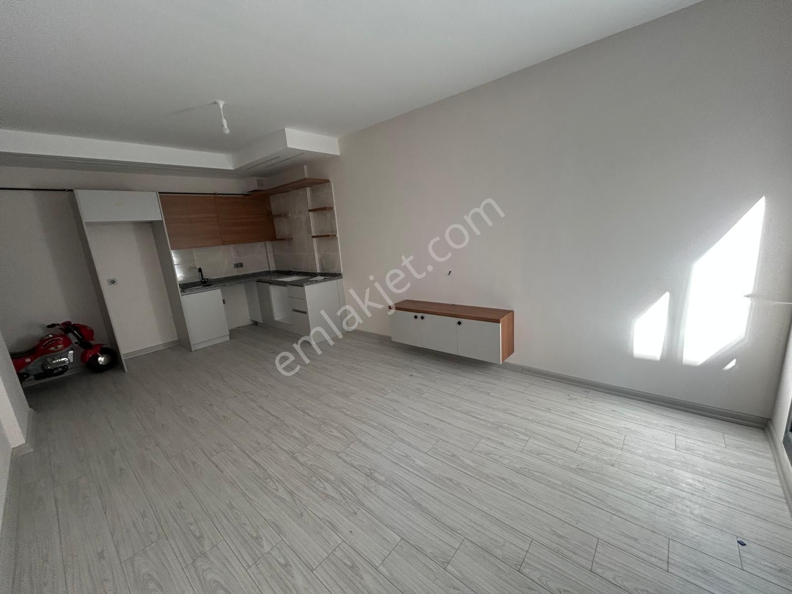 Kuşadası Merkezde Sıfır, Yerden Isıtmalı 2+1 Daire - Görsel 7