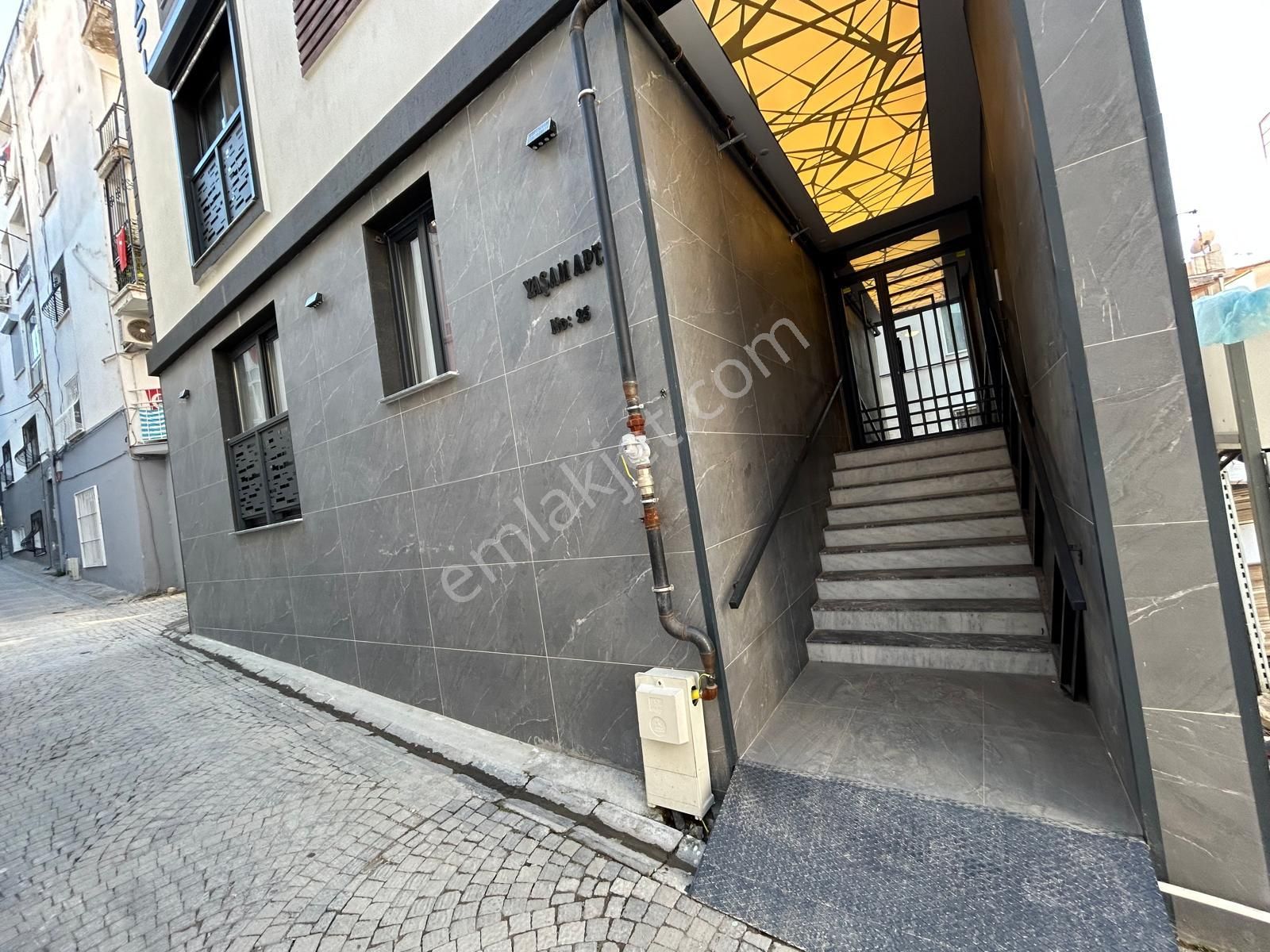 Kuşadası Merkezde Sıfır, Yerden Isıtmalı 2+1 Daire - Görsel 2