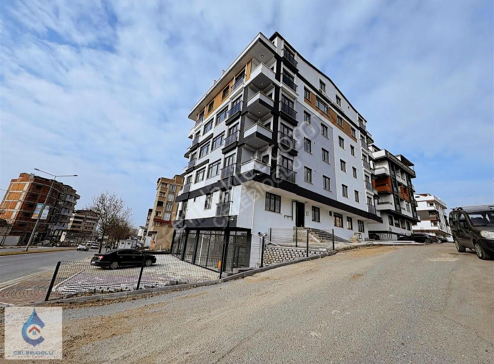 Çayırova Emek Mah. Ragıp Demirkol Cad. Üzeri 2+1 Arakat Daireler - Görsel 5