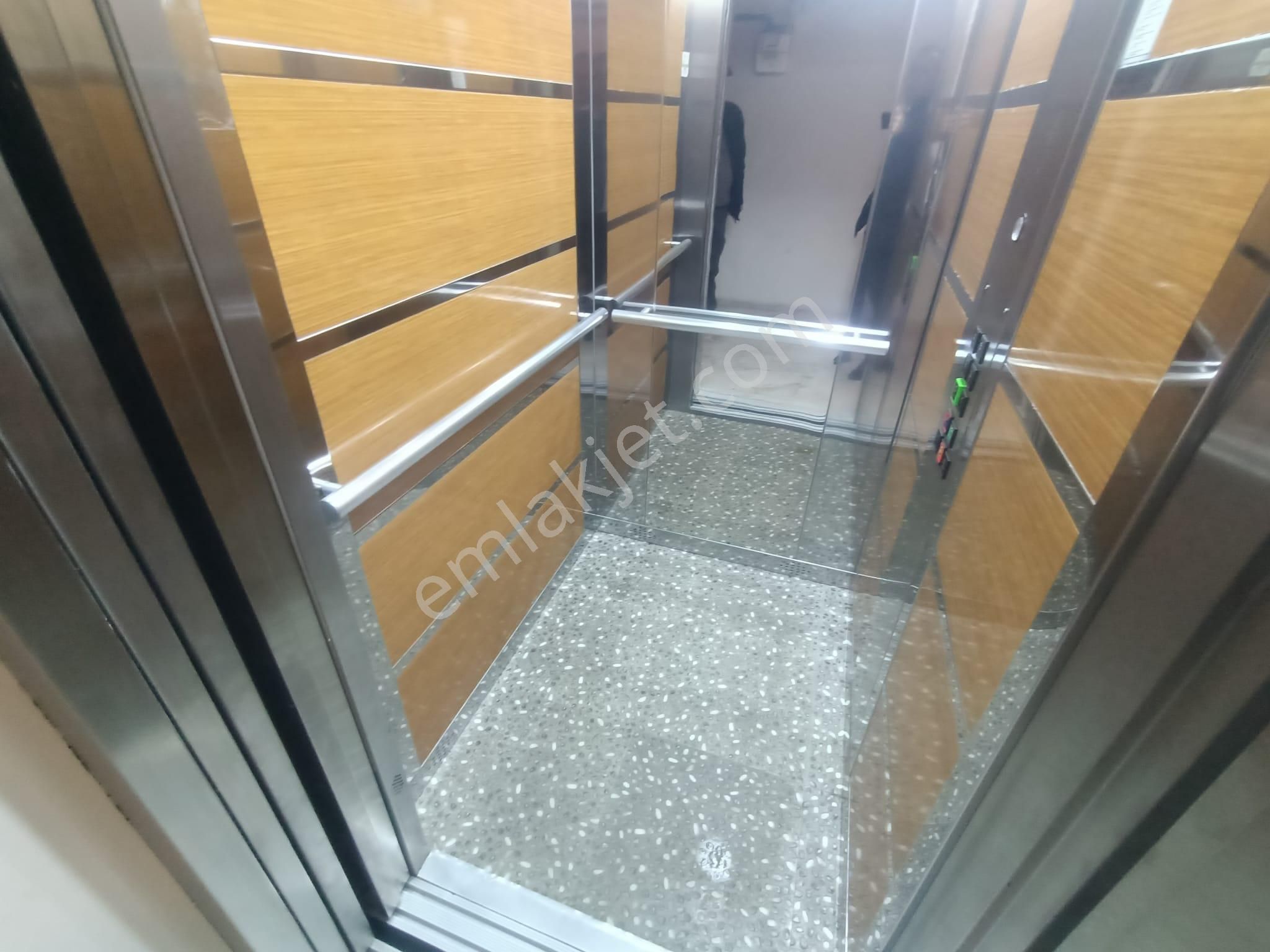 Yeni Girne Caddesi Yakını 2+1 Doğalgazlı Bakımlı Daire - Görsel 24