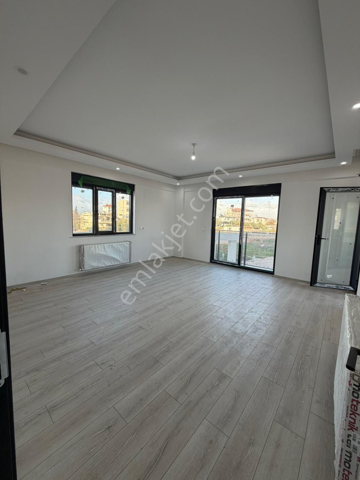 Gedik Mahallesinde Doğalgazlı 3+1 Site İçinde Kiralık Daire