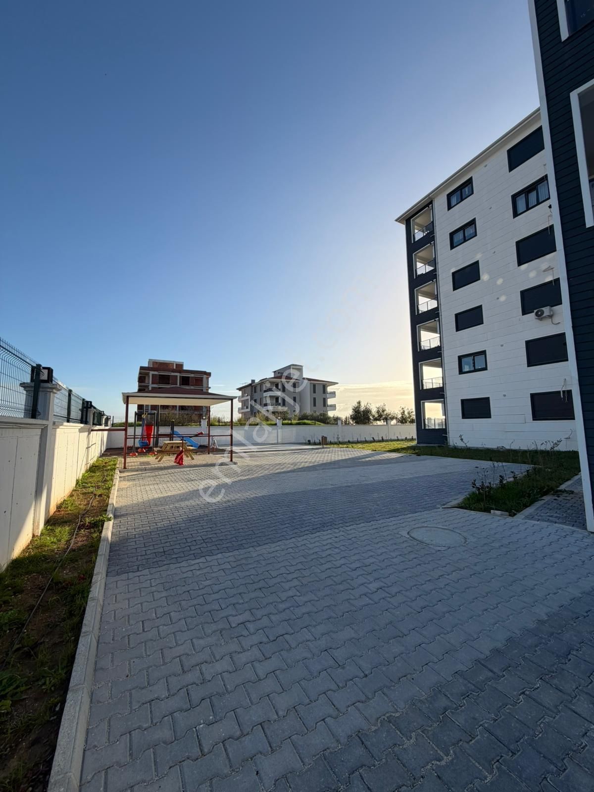 Gedik Mahallesinde Doğalgazlı 3+1 Site İçinde Kiralık Daire - Görsel 17