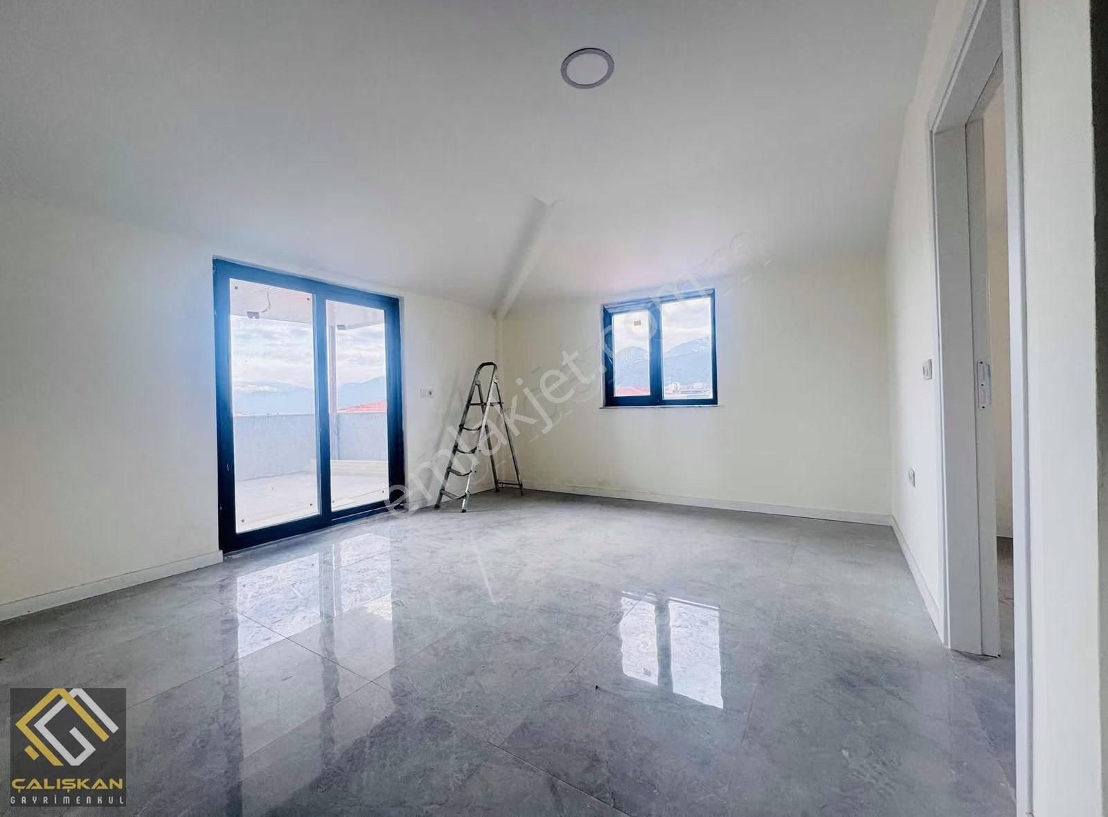 Sıfır/teraslı/manzaralı/ Ana Cadde Üzerinde/yerden Isıtma 4+1 - Görsel 21