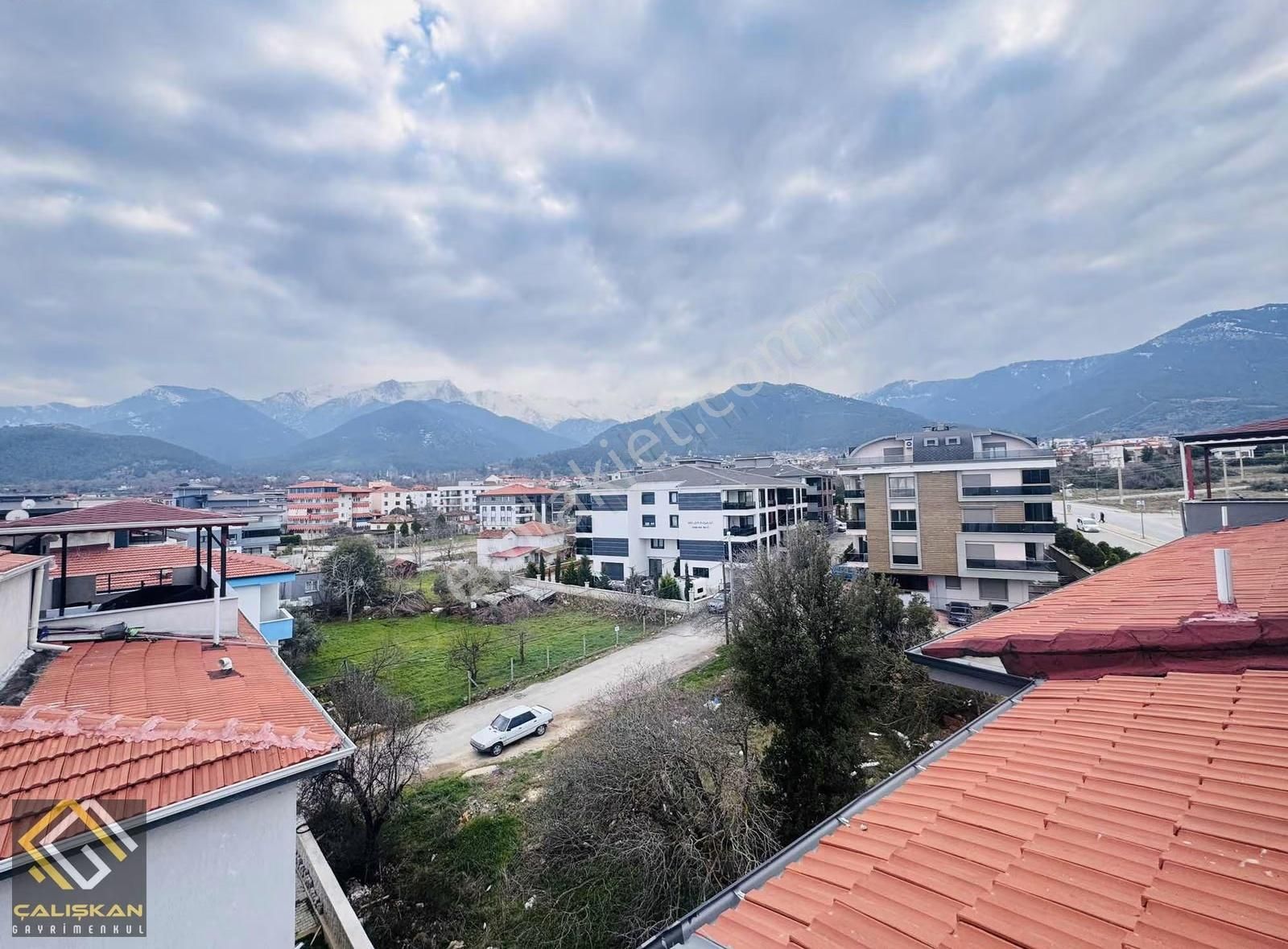 Sıfır/teraslı/manzaralı/ Ana Cadde Üzerinde/yerden Isıtma 4+1